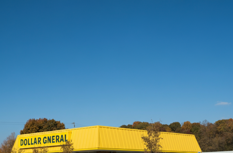 Is dollar general open on thanksgiving